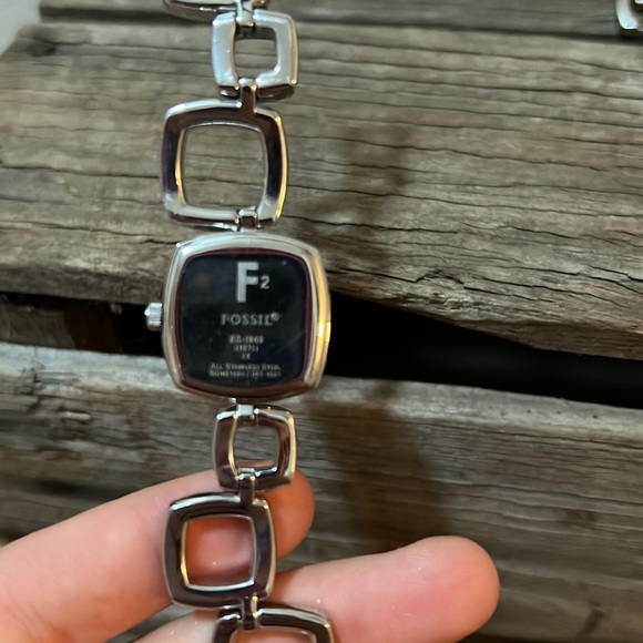 Fossil Watch Women Silver Tone Square Link Sunburst Dial 50M WR ES 1869 - Picture 5 of 6